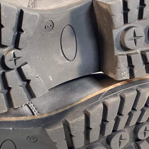 LADIES SIZE 8 GRAY BOOTS - Picture 10 of 16